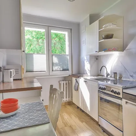 Redlowska Przystan - Plaza, Las, Miasto, Fiesta Apartment