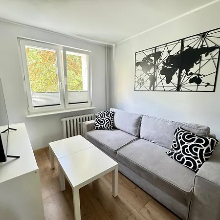 Redlowska Przystan - Plaza, Las, Miasto, Fiesta Apartment *