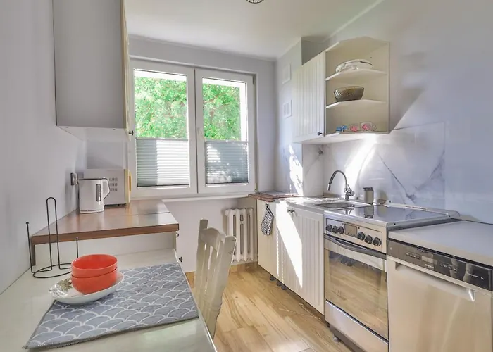 Redlowska Przystan - Plaza, Las, Miasto, Fiesta Apartment