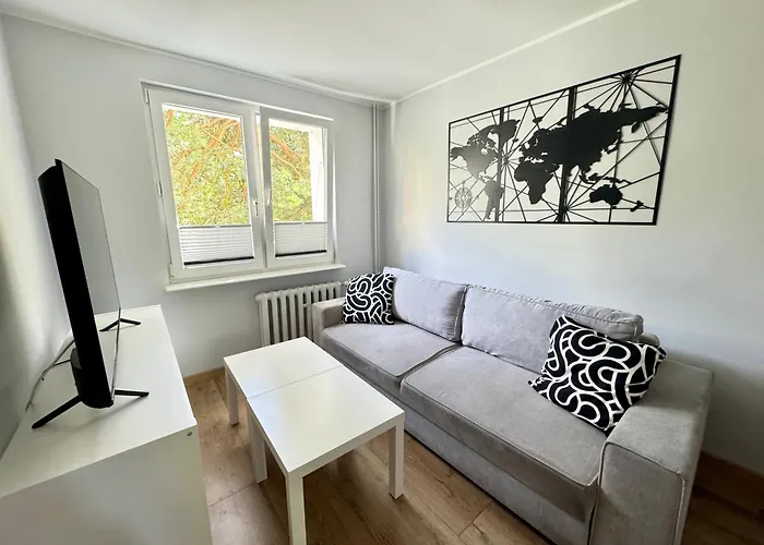 Redlowska Przystan - Plaza, Las, Miasto, Fiesta Apartment *